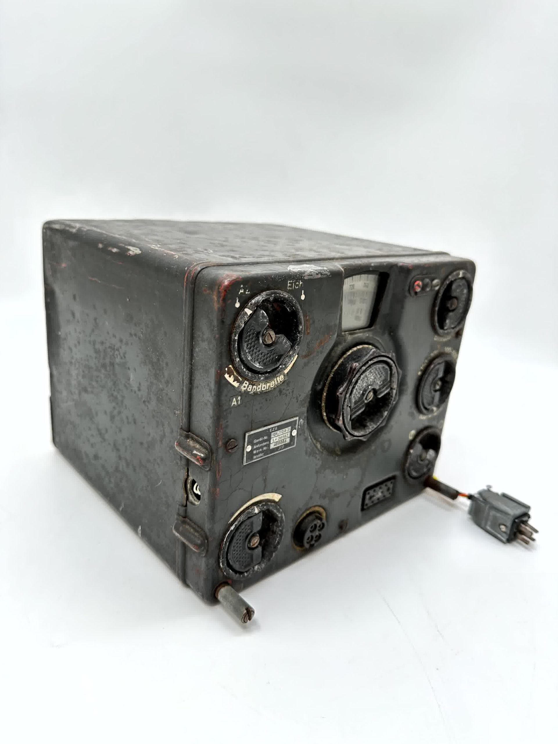 EZ6 Direction Finding Radio Receiver - Image 2